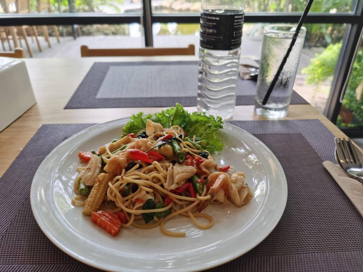 Interpark Hotel & Residence, Eastern Seaboard Rayong Exteriör bild